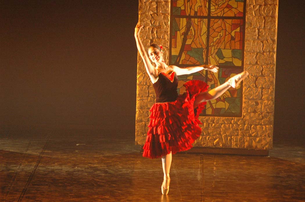 shows reflections of dance